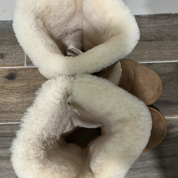 NEW UGG CLASSIC CHILLAPEAK TALL Chestnut Winter Boots Size 6 - Picture 11 of 11